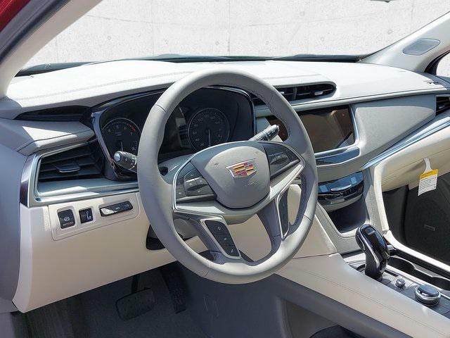 new 2025 Cadillac XT5 car, priced at $58,985