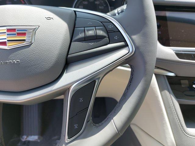 new 2025 Cadillac XT5 car, priced at $58,985
