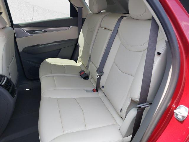 new 2025 Cadillac XT5 car, priced at $58,985