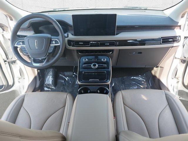 used 2023 Lincoln Nautilus car, priced at $35,991