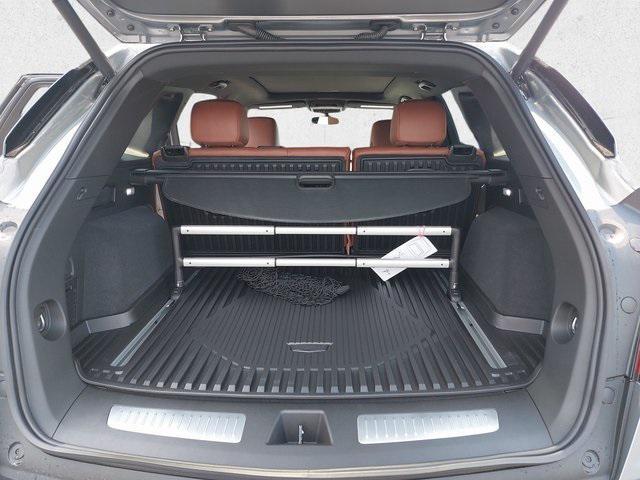 new 2025 Cadillac XT5 car, priced at $55,630