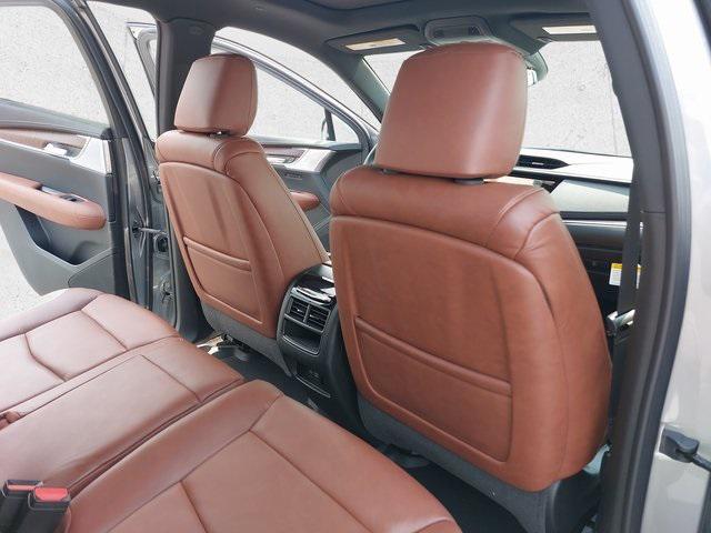 new 2025 Cadillac XT5 car, priced at $55,630