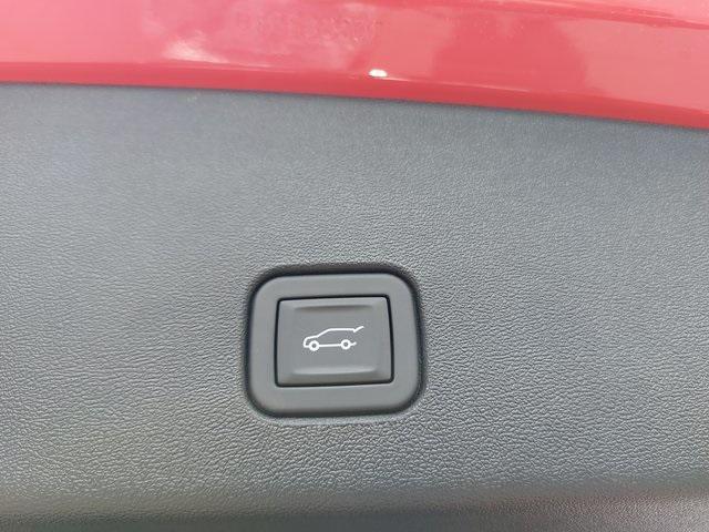 new 2025 Cadillac OPTIQ car, priced at $58,330