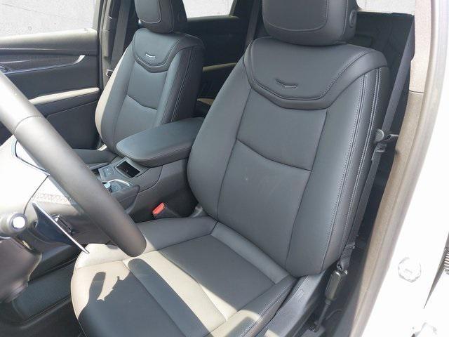 new 2025 Cadillac XT5 car, priced at $61,130