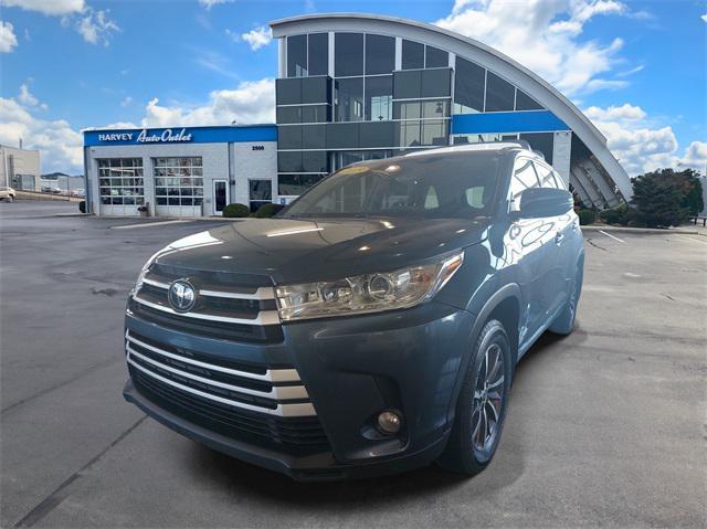 used 2019 Toyota Highlander car, priced at $26,995