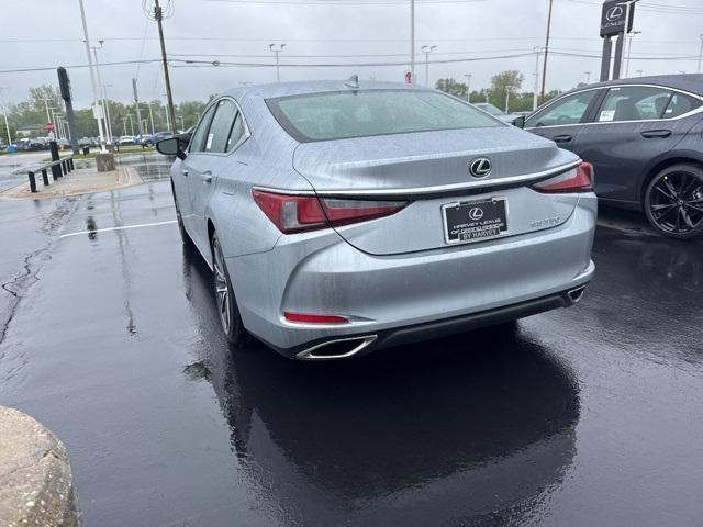 new 2025 Lexus ES 350 car, priced at $49,624