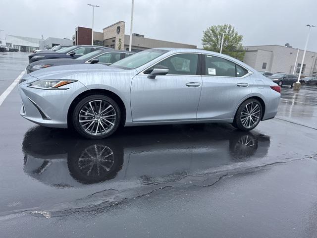 new 2025 Lexus ES 350 car, priced at $49,624