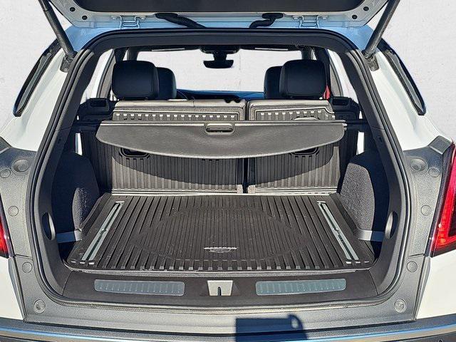 new 2025 Cadillac XT5 car, priced at $58,715