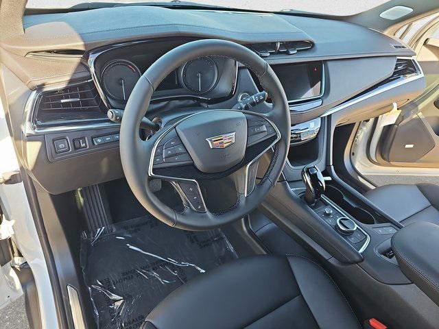 new 2025 Cadillac XT5 car, priced at $58,715