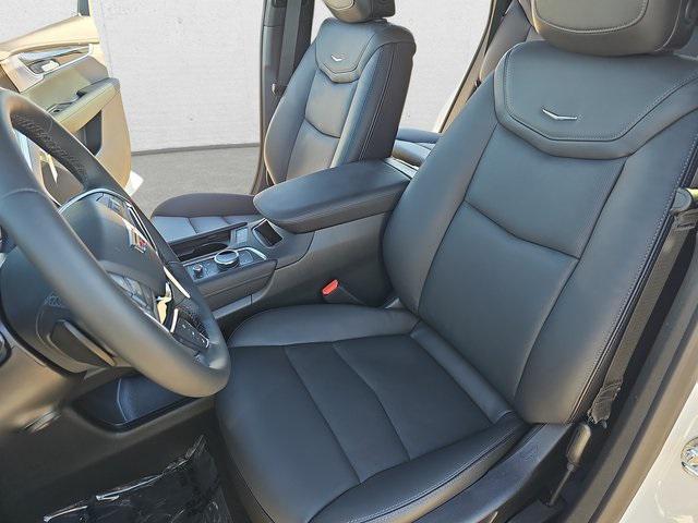 new 2025 Cadillac XT5 car, priced at $58,715