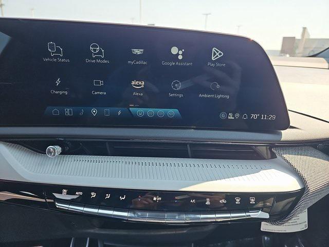 new 2025 Cadillac OPTIQ car, priced at $57,435