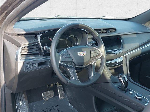 used 2020 Cadillac XT5 car, priced at $30,965