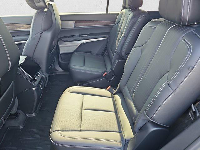 new 2026 Cadillac VISTIQ car, priced at $82,879