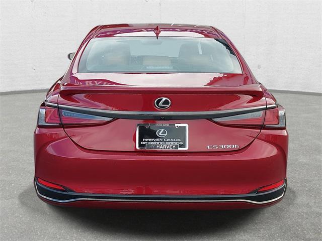 new 2025 Lexus ES 300h car, priced at $49,433