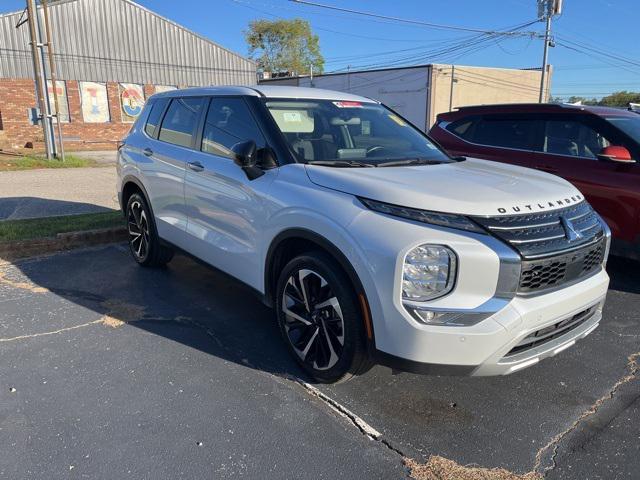 used 2024 Mitsubishi Outlander car, priced at $23,442