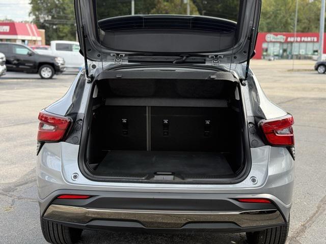 used 2025 Chevrolet Trax car, priced at $24,998