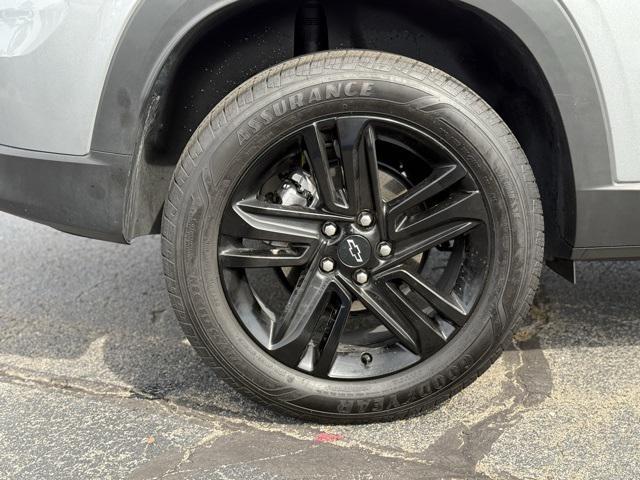 used 2025 Chevrolet Trax car, priced at $24,998