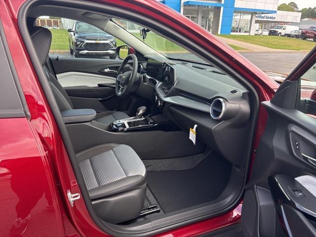 new 2025 Chevrolet Trax car, priced at $24,590