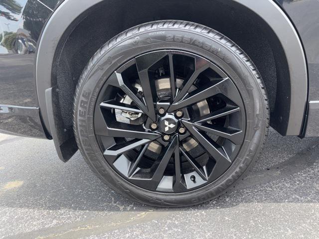 used 2024 Mitsubishi Outlander car, priced at $30,998