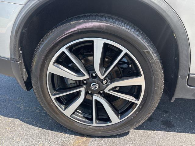 used 2018 Nissan Rogue car, priced at $16,967