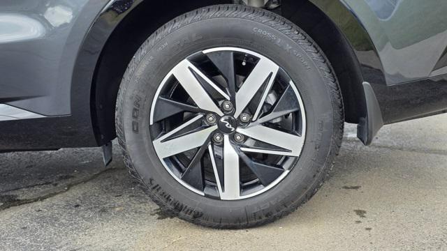 used 2023 Kia Sorento car, priced at $29,688