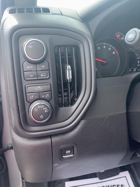 new 2025 Chevrolet Silverado 1500 car, priced at $43,995