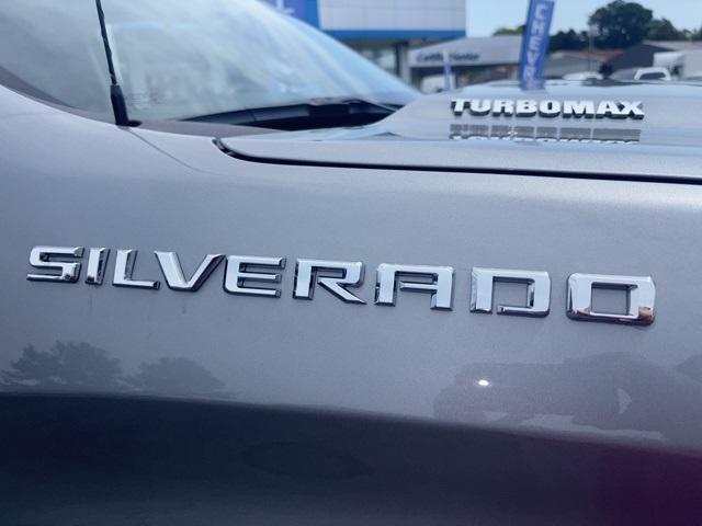 new 2025 Chevrolet Silverado 1500 car, priced at $43,995