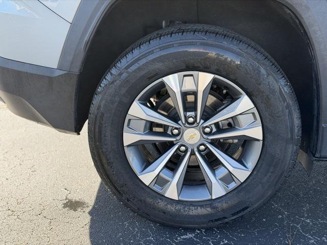 used 2025 Chevrolet Equinox car, priced at $23,933