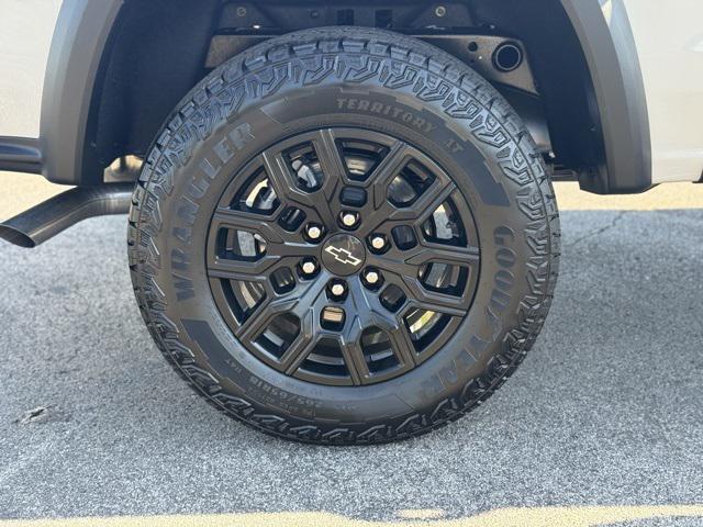 new 2026 Chevrolet Colorado car, priced at $43,370