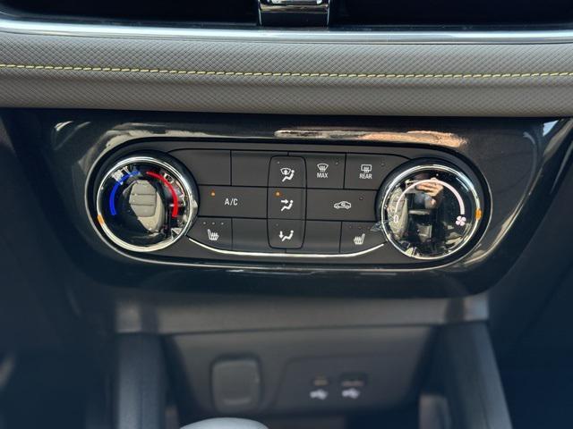 new 2025 Chevrolet TrailBlazer car, priced at $29,075
