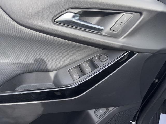 new 2025 Chevrolet Equinox car, priced at $32,230