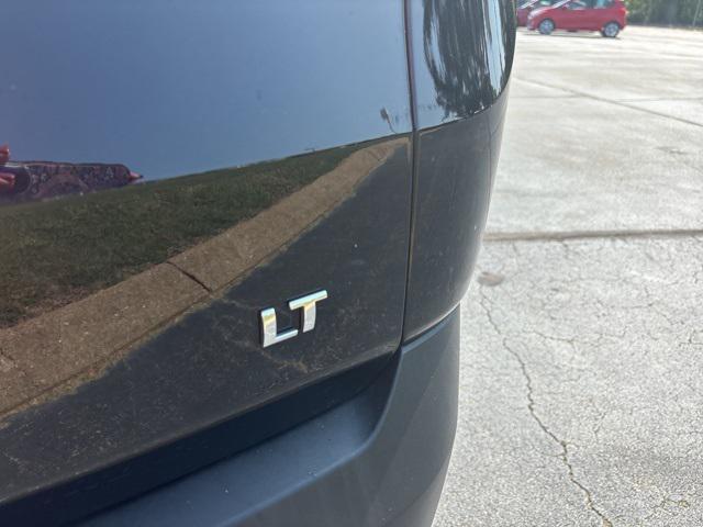 used 2022 Chevrolet Traverse car, priced at $26,325