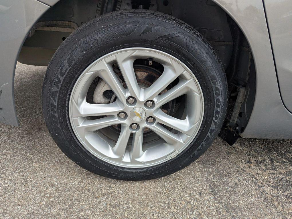 used 2018 Chevrolet Cruze car, priced at $8,995