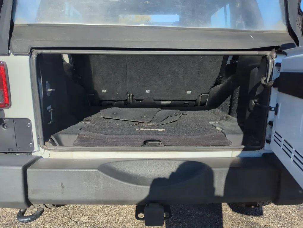 used 2015 Jeep Wrangler Unlimited car, priced at $10,995