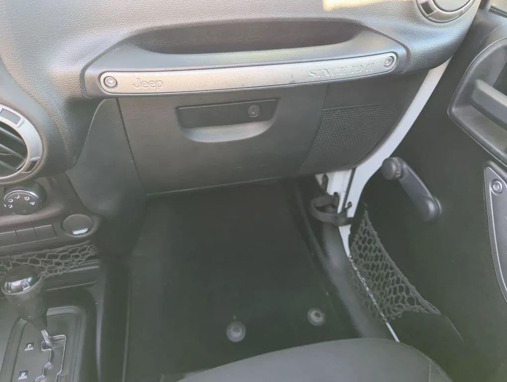 used 2015 Jeep Wrangler Unlimited car, priced at $10,995