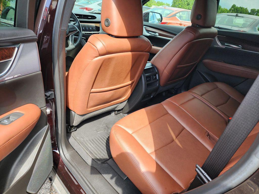 used 2021 Cadillac XT5 car, priced at $27,995