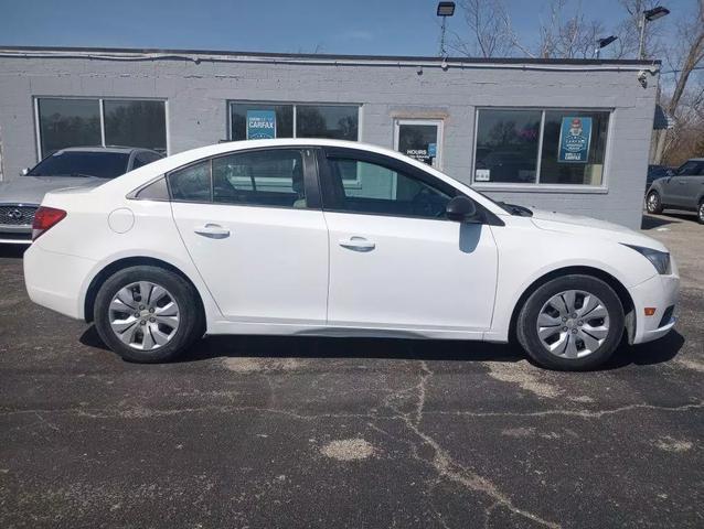 used 2014 Chevrolet Cruze car, priced at $5,995