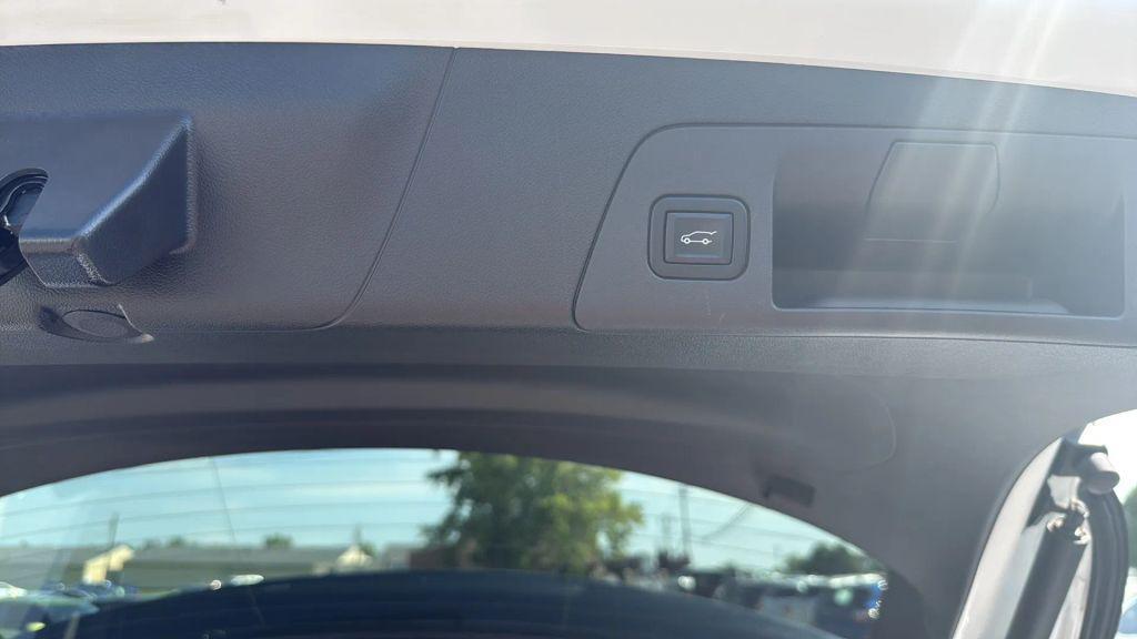 used 2022 Buick Envision car, priced at $22,995