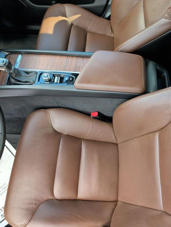 used 2021 Volvo XC60 car, priced at $17,979