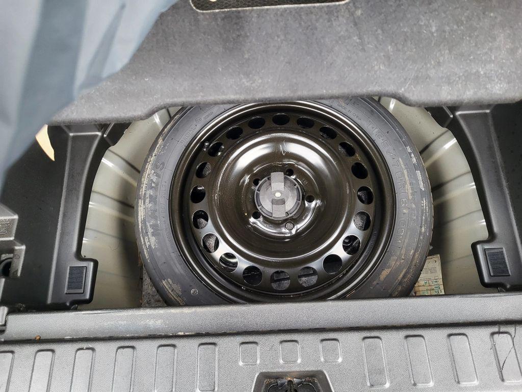 used 2021 Chevrolet Equinox car, priced at $9,999