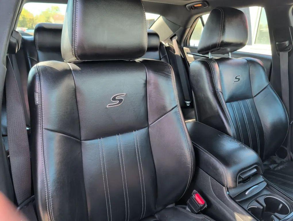 used 2021 Chrysler 300 car, priced at $18,495