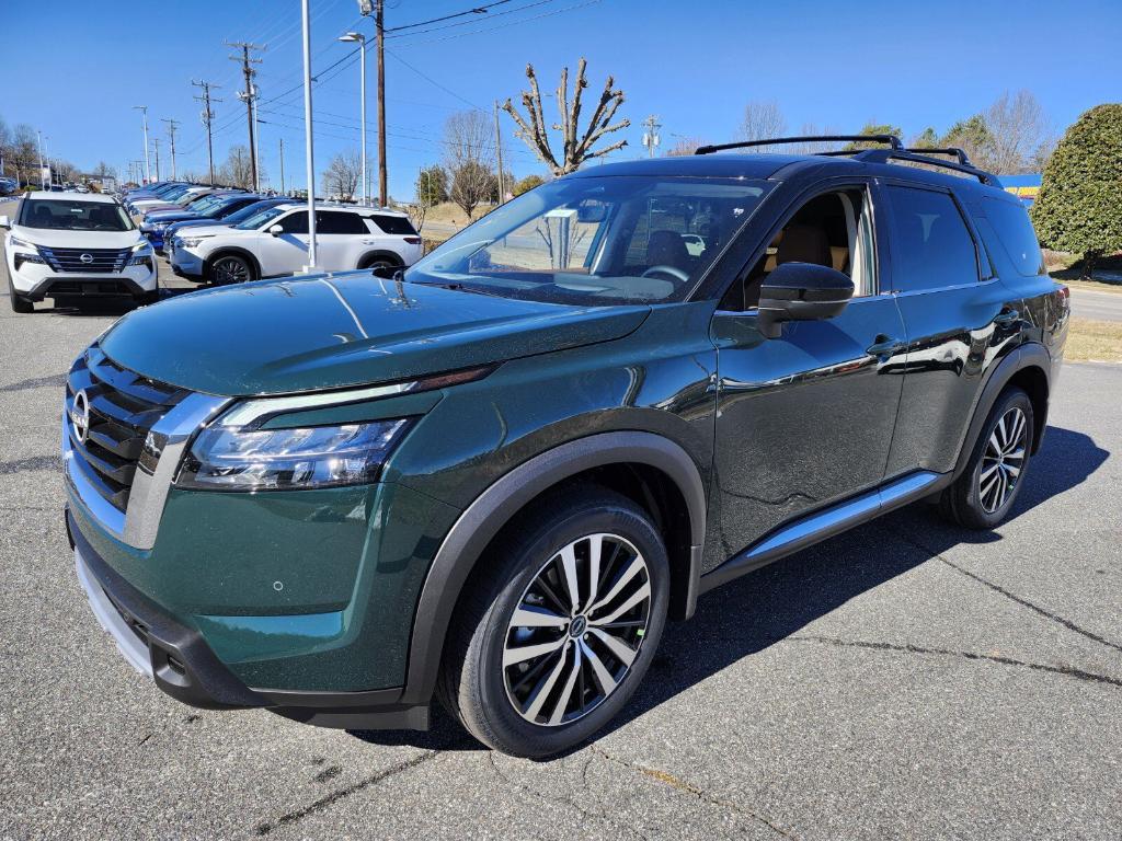 new 2025 Nissan Pathfinder car, priced at $49,600