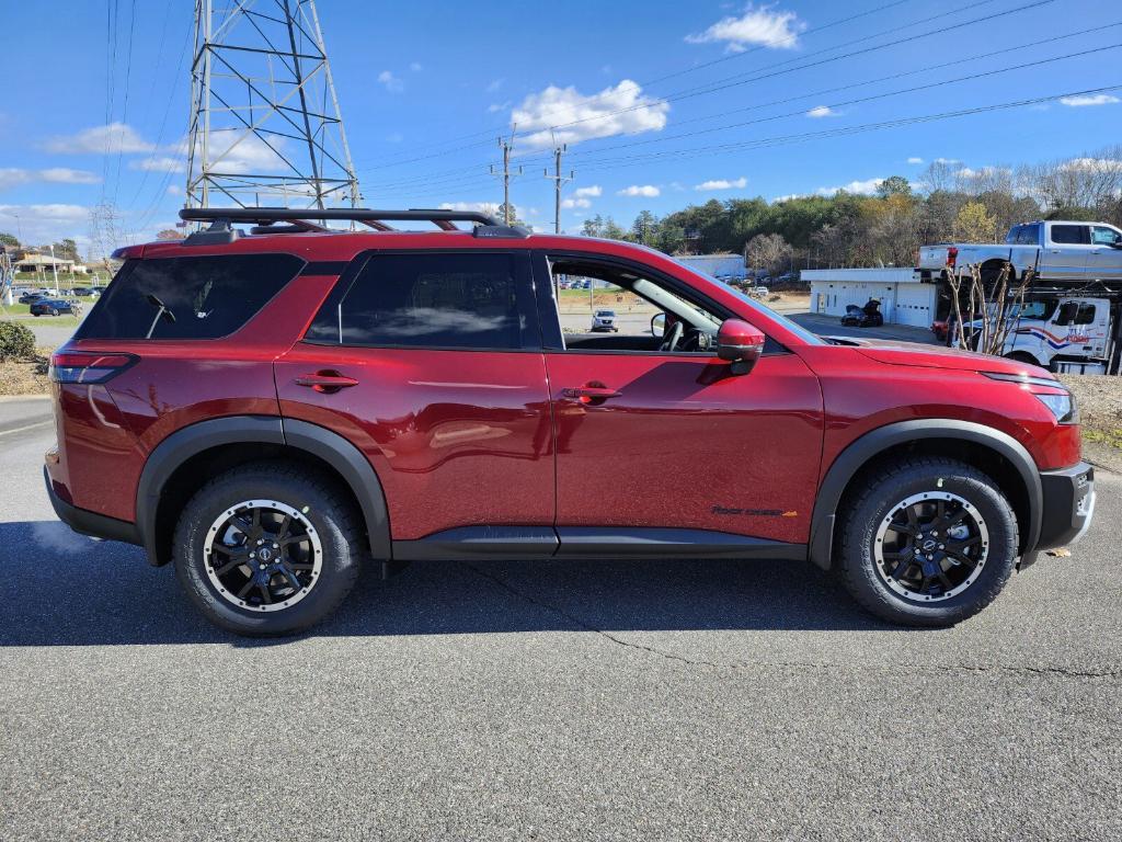 new 2025 Nissan Pathfinder car, priced at $43,075