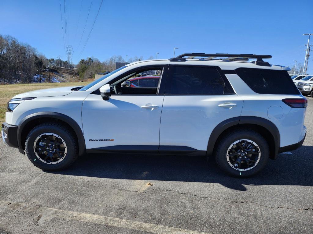 new 2025 Nissan Pathfinder car, priced at $41,650