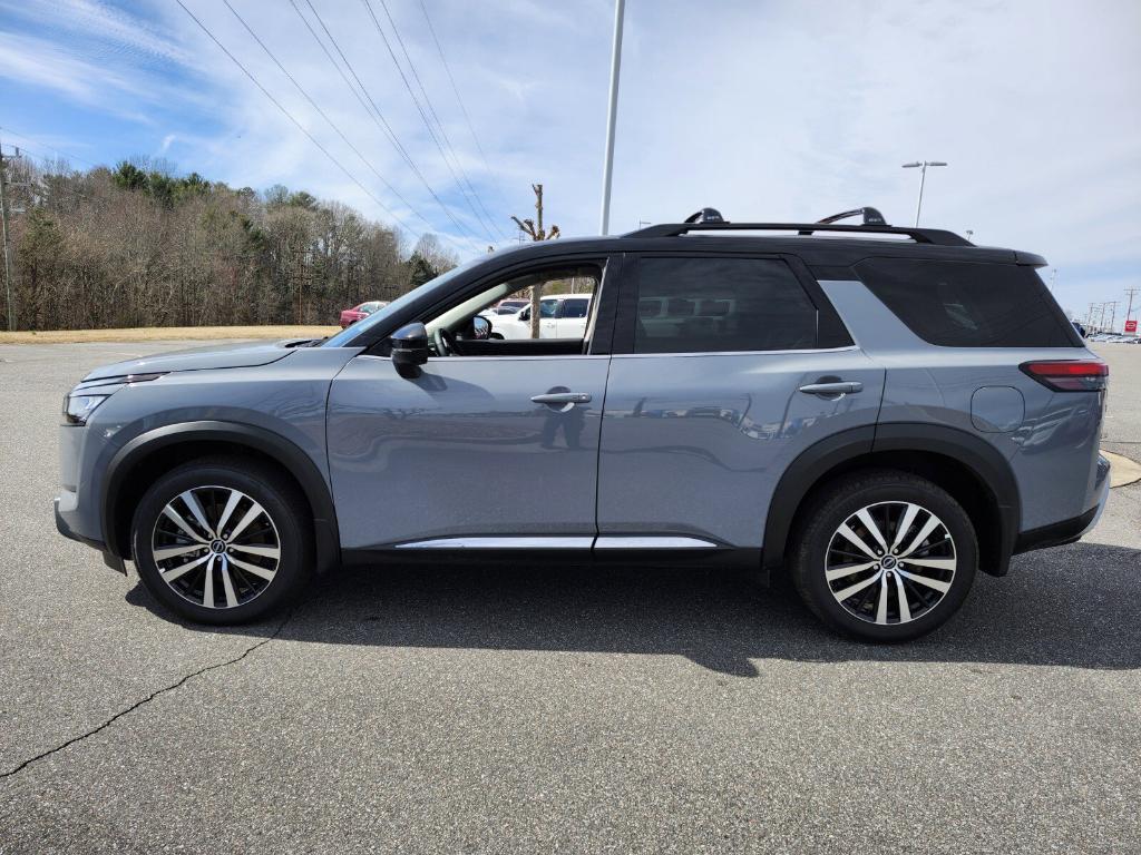 new 2025 Nissan Pathfinder car, priced at $51,775