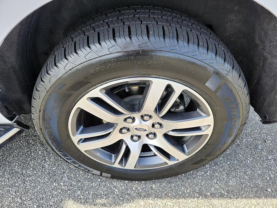used 2022 Ford Expedition Max car, priced at $44,998