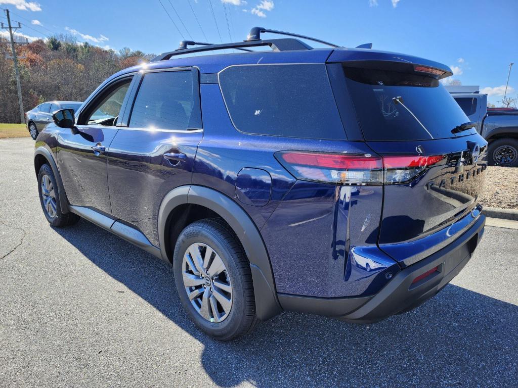 new 2025 Nissan Pathfinder car, priced at $38,395