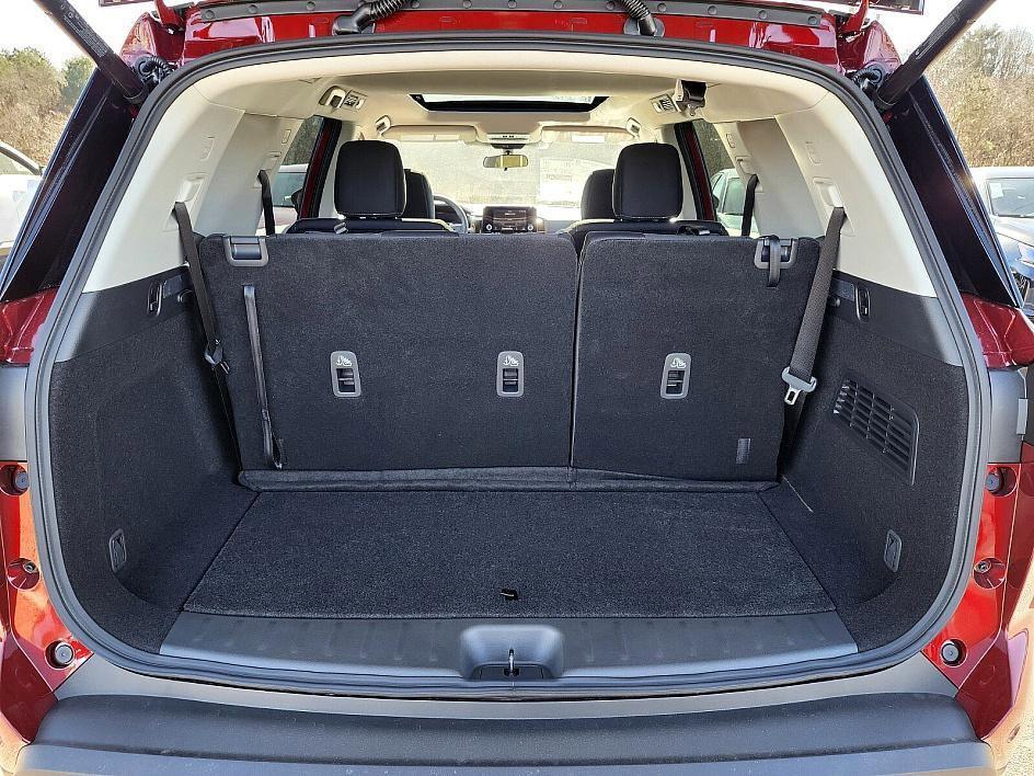 new 2025 Nissan Pathfinder car, priced at $40,495