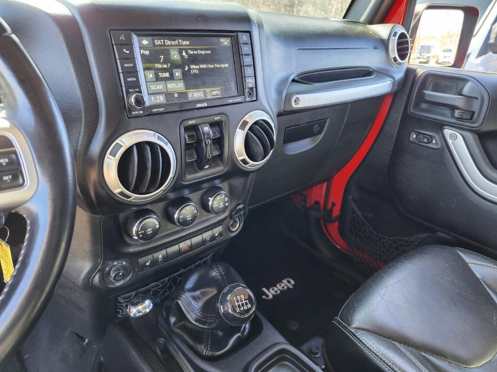 used 2015 Jeep Wrangler Unlimited car, priced at $24,785