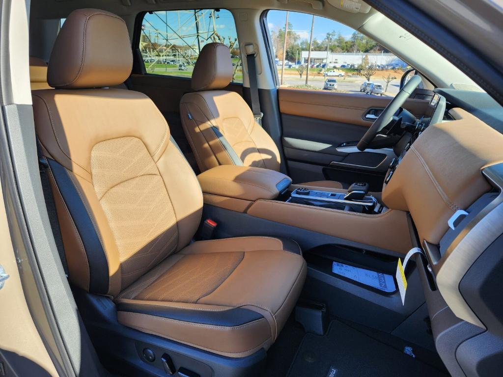 new 2025 Nissan Pathfinder car, priced at $49,530